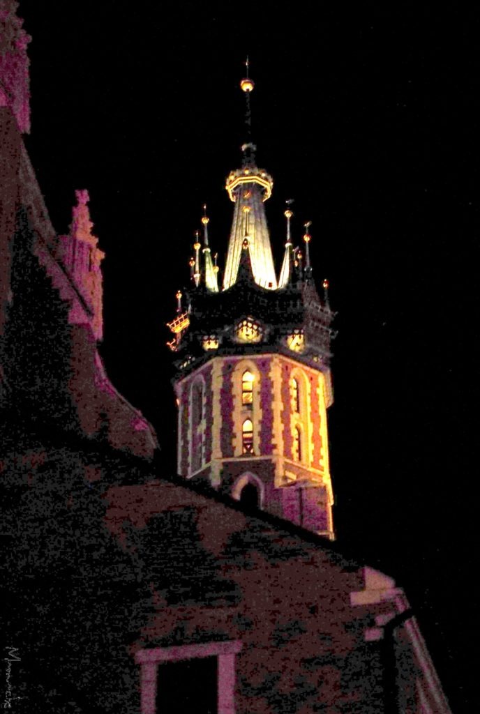 Krakow, St Mary's Basilica, night