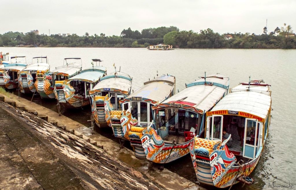 Vietnam - Perfume river - Boats