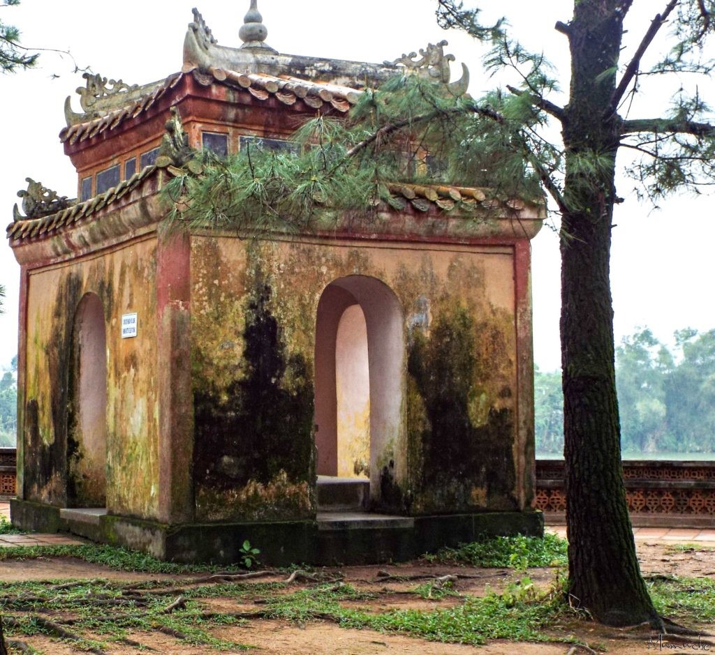 Vietnam - Thien Mu Pagoda